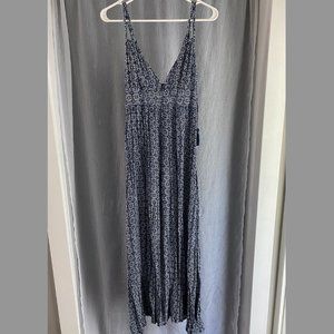 Lulu's M Navy and White Print Tie-Strap Maxi Dres